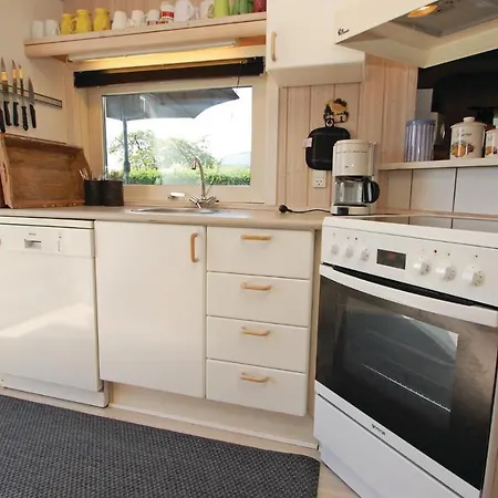 Three-bedroom Holiday With A Hot Tub 04 Feriehus
